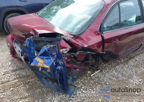 1998 Oldsmobile Eighty-Eight Ls z USA, uszkodzony, nr VIN 1G3HN52KXW4850302